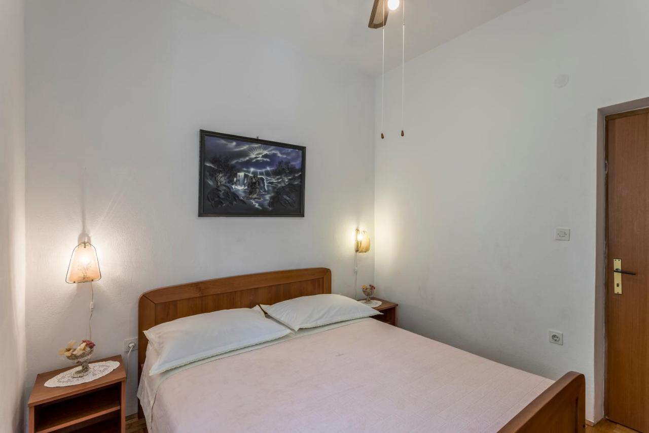 Apartmani Prkacin Trogir Exterior photo