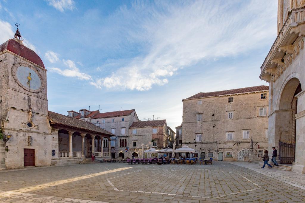 Apartmani Prkacin Trogir Exterior photo